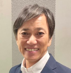 八代英輝
